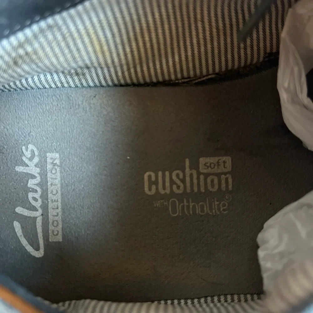 Clarks Collection Men’s Shoes – Size 9.5 – Soft Cushion Ortholite – Blue/Brown